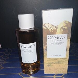 Madagascar Centella Toning Toner - Brown